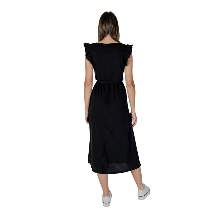 B.Young Black Cotton Long