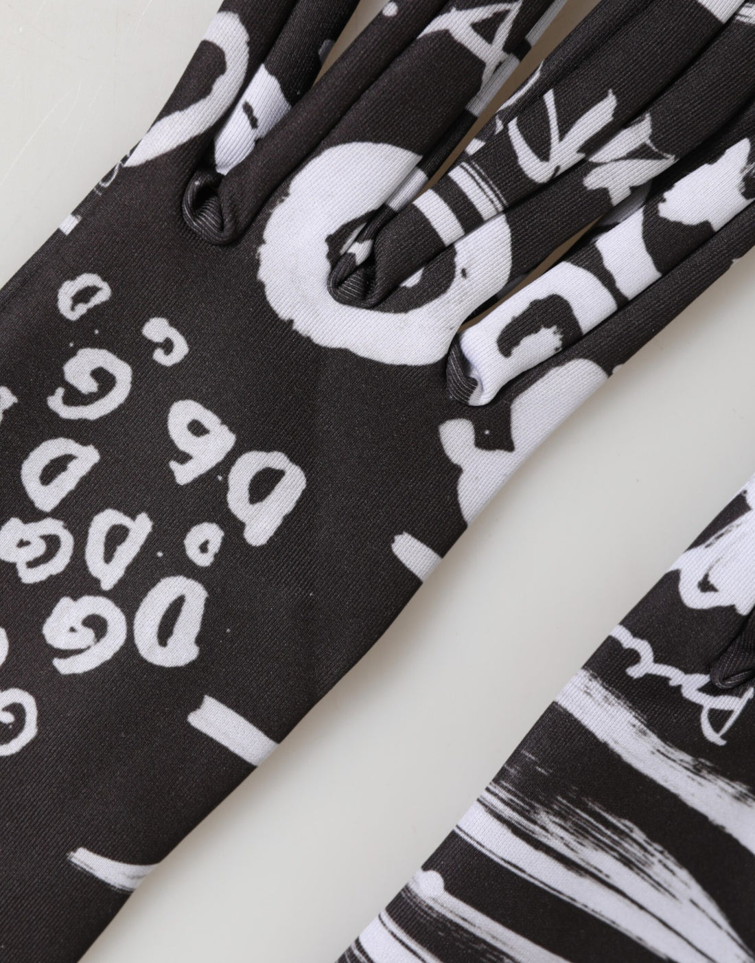 Dolce & Gabbana Black White DG Logo Elbow Length Mitten Gloves